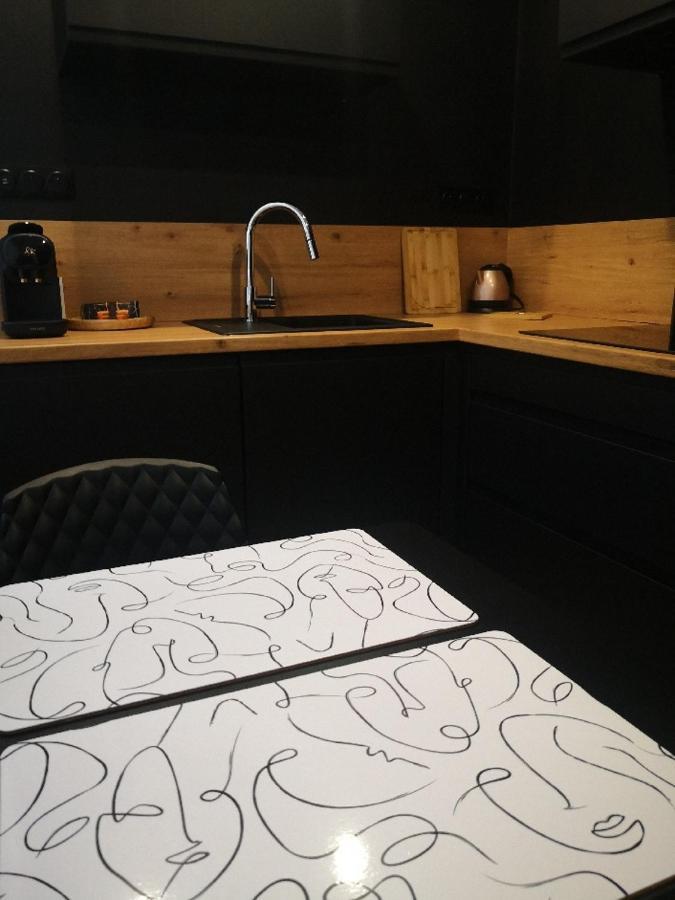 Studio Moderne, Place Parking Prive, Emplacement Ideal A 100 M Du Lac. Annecy Exterior foto
